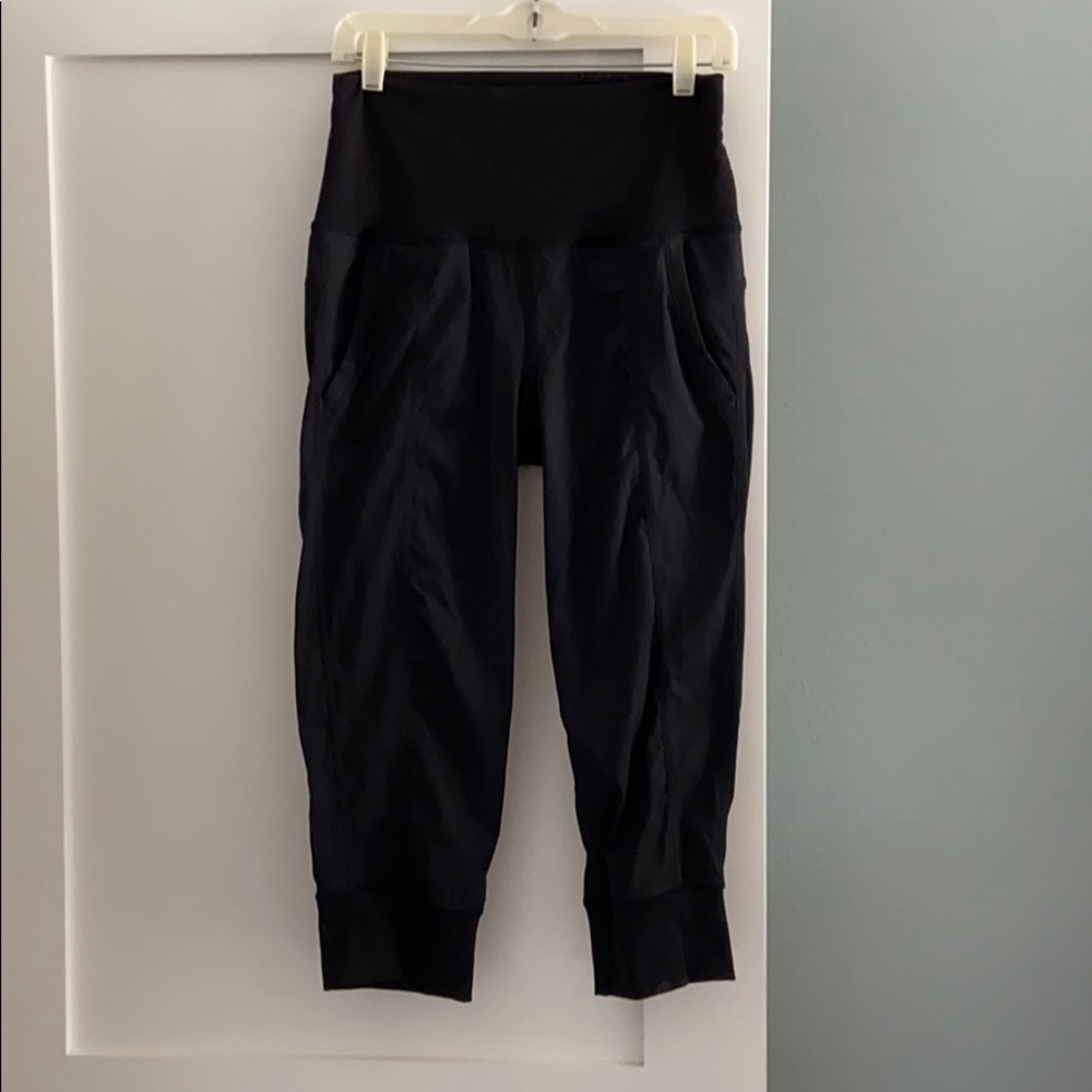 Lululemon Track Pants cropped!